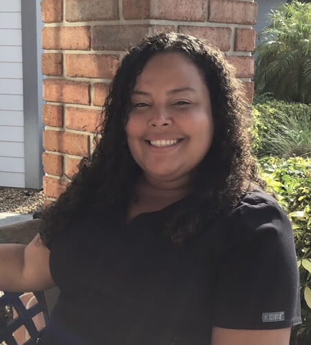Jazmin – Dental Assistant